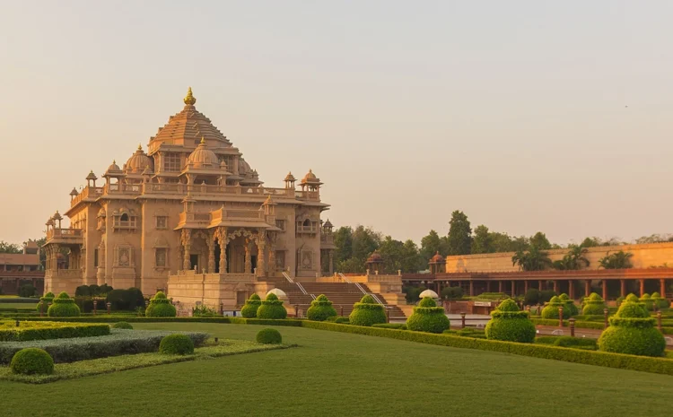  Akshardham Temple: A Magnificent Tribute to Indian Spirituality and Culture
